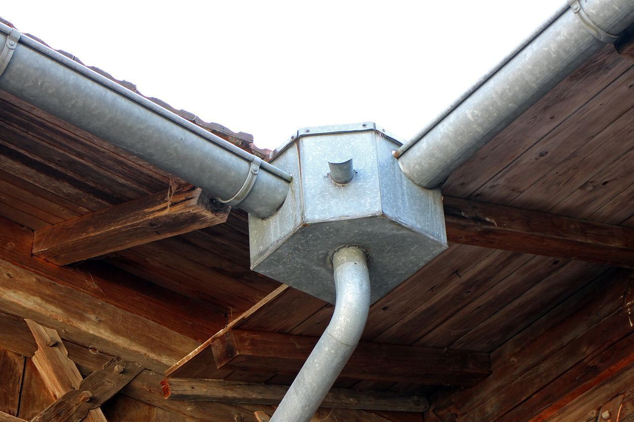 Couvreur Poitiers Toiture Expert, chantier de couvreur zingueur à Poitiers